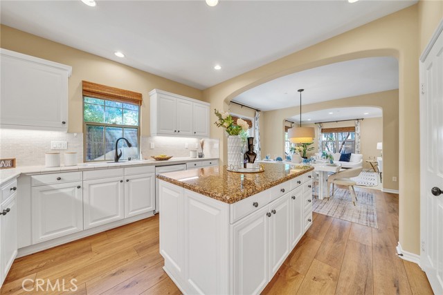 63 Splendor, Irvine CA: https://media.crmls.org/medias/c52582da-f0be-4b41-8282-49979fb23065.jpg