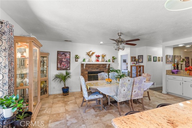 20071 Serrano, Apple Valley CA: https://media.crmls.org/medias/c5269dfd-bb99-4c12-9f29-f1d6e6b77f7b.jpg