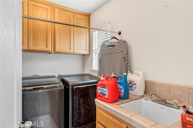 Detail Gallery Image 37 of 41 For 4729 W Cornell, Fresno,  CA 93722 - 4 Beds | 3 Baths