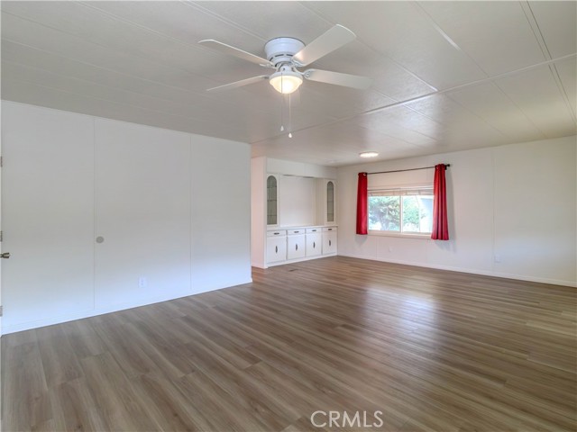 Detail Gallery Image 3 of 25 For 1439 Ridgemont, Corona,  CA 92882 - 2 Beds | 2 Baths