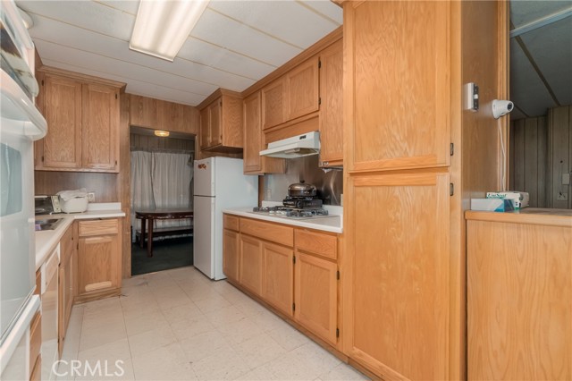 6000 E Highway 20, Lucerne CA: https://media.crmls.org/medias/c527f9fe-a7ae-469b-af51-513638a09877.jpg
