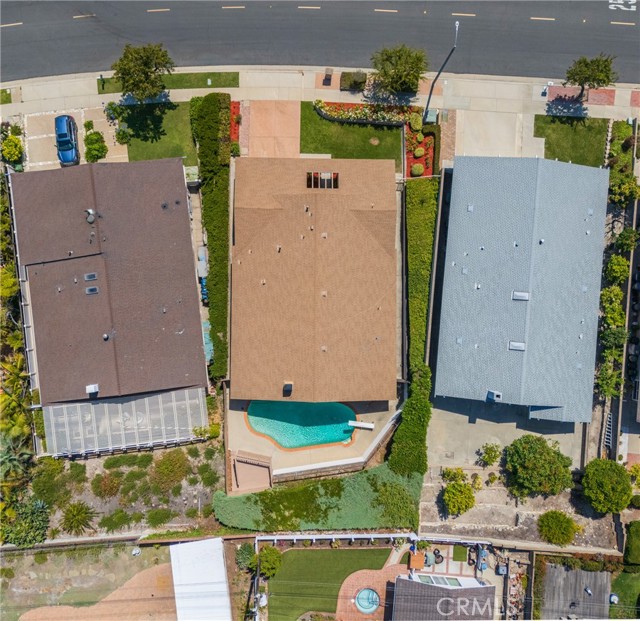 27659 Flaming Arrow Drive, Rancho Palos Verdes CA: https://media.crmls.org/medias/c5281e3c-66b0-47d0-9a39-06a82b0f5c45.jpg