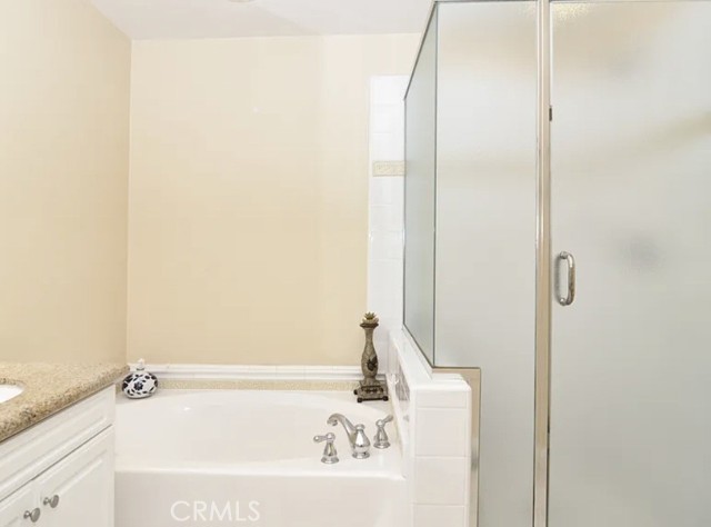 Detail Gallery Image 10 of 12 For 135 Pathway, Irvine,  CA 92618 - 2 Beds | 2 Baths