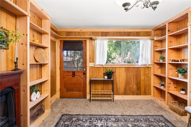 767 Big Oak, Crestline, CA 92325