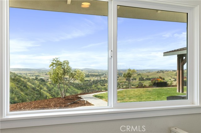 Detail Gallery Image 31 of 66 For 5530 El Pharo, Paso Robles,  CA 93446 - 5 Beds | 2/1 Baths