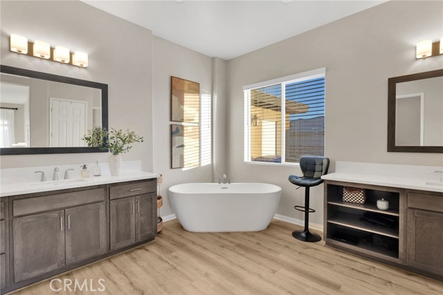 Detail Gallery Image 44 of 73 For 17066 Takipi Rd, Apple Valley,  CA 92307 - 3 Beds | 3 Baths