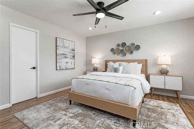 906 E Chalynn Avenue, Orange CA: https://media.crmls.org/medias/c529d174-219d-4e96-948e-86bfa5b284ca.jpg