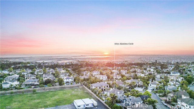 6692 Alamitos Circle, Huntington Beach CA: https://media.crmls.org/medias/c52a44fc-a06e-4ee6-a952-dbb9f66f987e.jpg