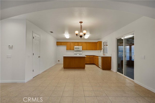 Detail Gallery Image 2 of 35 For 2342 N Juleston Dr, Santa Maria,  CA 93458 - 7 Beds | 3 Baths