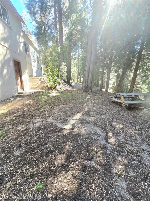 901 Ca-173, Lake Arrowhead CA: https://media.crmls.org/medias/c52acd1d-9739-4bc7-85d7-9e3de5b472e6.jpg