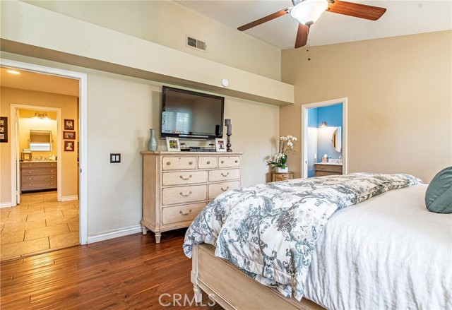 Detail Gallery Image 27 of 66 For 23429 Lane Ct, Valencia,  CA 91354 - 3 Beds | 2/1 Baths
