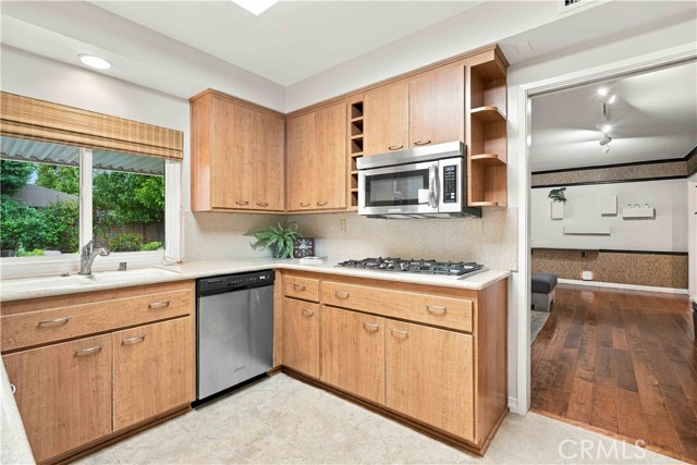 9817 Donna Avenue photo 15