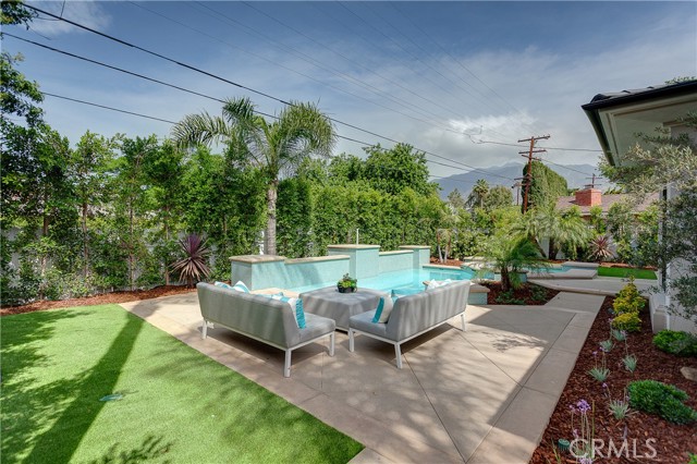 235 Santa Rosa Road, Arcadia CA: https://media.crmls.org/medias/c52c25f6-a646-43d6-8ce4-7b2c11e7fc2e.jpg