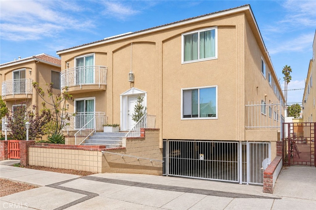 933 11th Street Unit 9