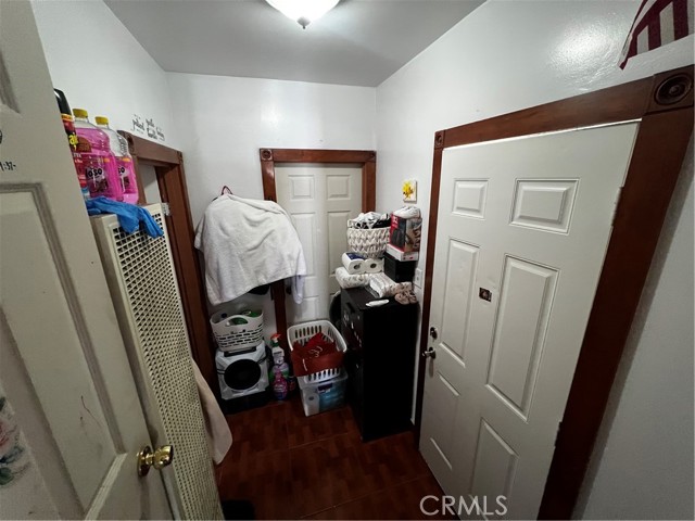 Detail Gallery Image 13 of 34 For 910 E 19th, Long Beach,  CA 90806 - 4 Beds | 3 Baths