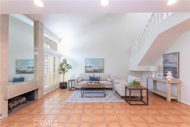 481 Kakkis Drive, Long Beach CA: https://media.crmls.org/medias/c52e6e9f-9694-41b6-9d59-8c435c01b50f.jpg