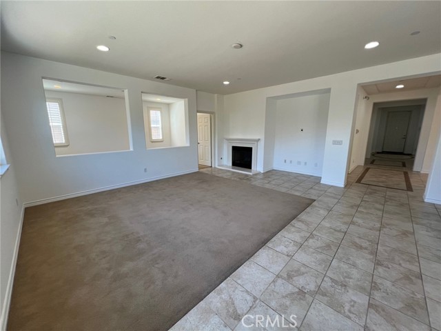 15688 Portenza Drive, Fontana CA: https://media.crmls.org/medias/c52ea434-2641-4be7-9715-5babc0855aad.jpg