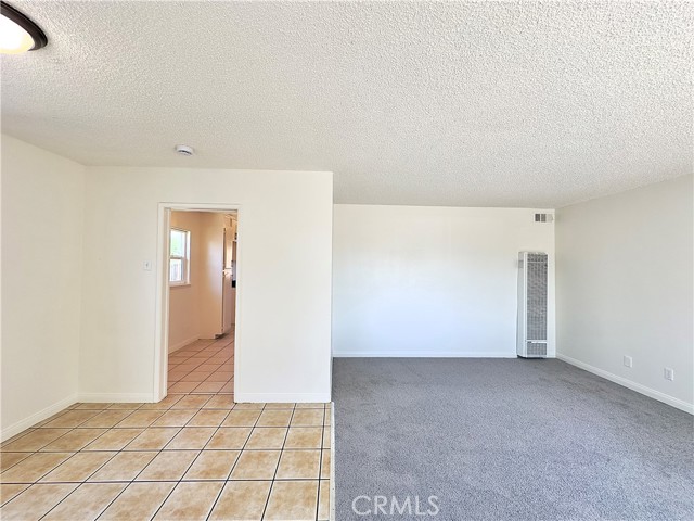 9459 Kaiser Avenue, Fontana CA: https://media.crmls.org/medias/c52ea659-8195-41f5-955f-af8368c36953.jpg