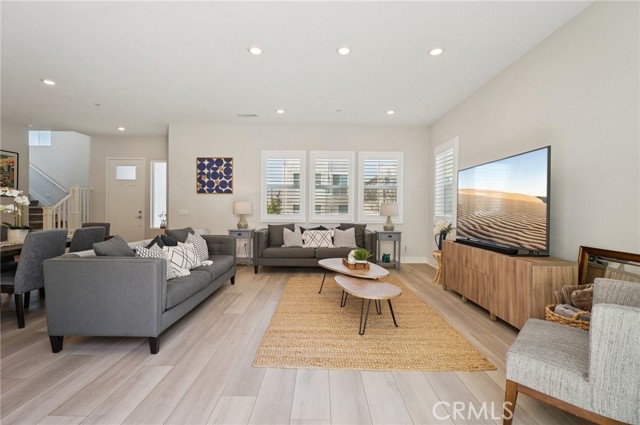 27008 Declaration Road, Valencia CA: https://media.crmls.org/medias/c52f22a1-3046-4e70-af29-5c721570b597.jpg