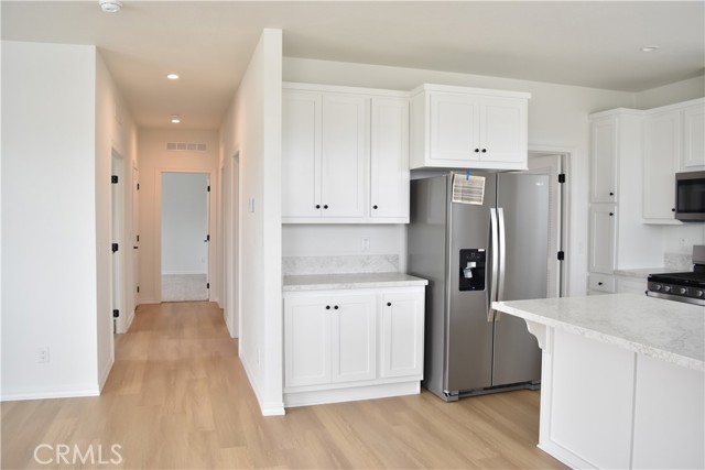 Detail Gallery Image 15 of 38 For 1366 Thornwood, Corona,  CA 92882 - 2 Beds | 2 Baths