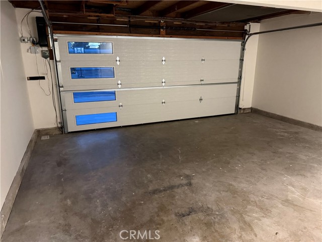 20272 Deervale Lane, Huntington Beach CA: https://media.crmls.org/medias/c52f4c08-f9c3-4b12-a519-dfc30a42cf4f.jpg