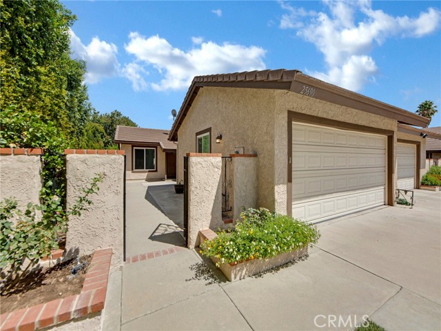 Detail Gallery Image 3 of 30 For 25690 Neblina Ct, Valencia,  CA 91355 - 2 Beds | 2 Baths