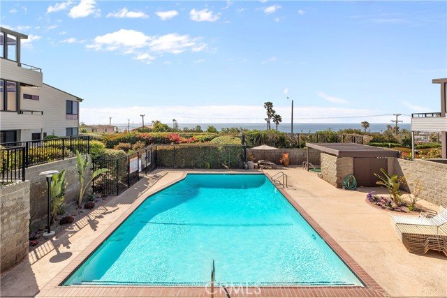 Detail Gallery Image 32 of 32 For 439 Camino De Las Colinas, Redondo Beach,  CA 90277 - 3 Beds | 2/1 Baths