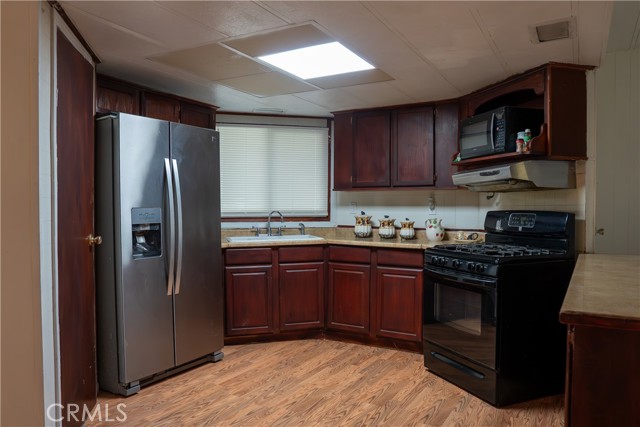 Detail Gallery Image 10 of 13 For 250 N Linden Ave #248,  Rialto,  CA 92376 - 3 Beds | 2 Baths