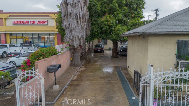 7117 Malabar Street, Huntington Park CA: https://media.crmls.org/medias/c5307792-b93d-4108-9501-21e60880d268.jpg