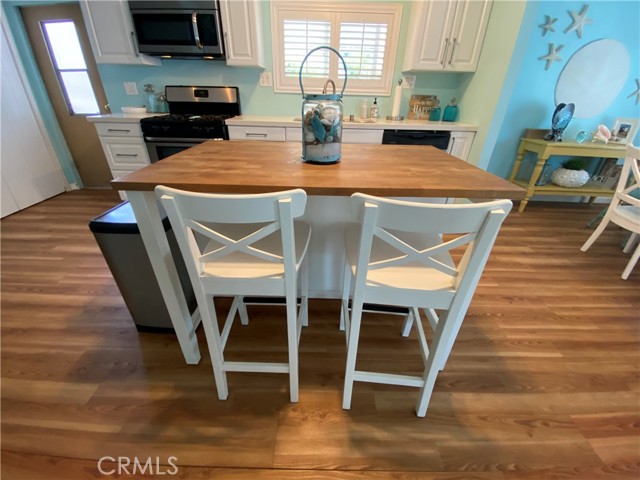 Detail Gallery Image 6 of 27 For 80 Huntington #647,  Huntington Beach,  CA 92648 - 2 Beds | 2 Baths