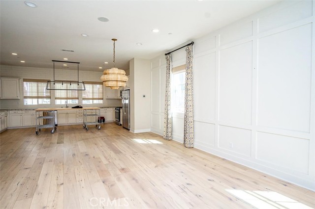 Detail Gallery Image 5 of 13 For 509 Tribella Ct, Santa Ana,  CA 92703 - 3 Beds | 3 Baths
