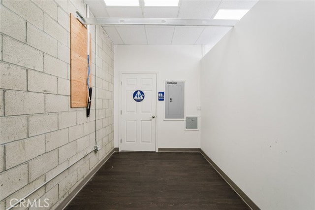  Commercial for Sale in Valley Village, California