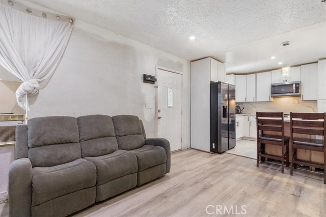 13273 Sunburst Street, Pacoima CA: https://media.crmls.org/medias/c530e18a-3b59-4947-a8af-7d2b76445c34.jpg