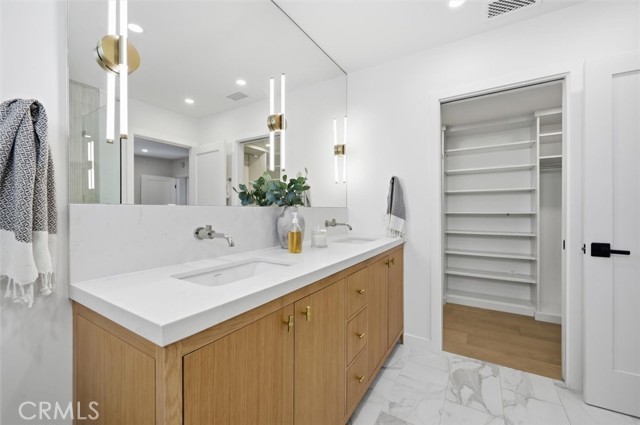 Detail Gallery Image 16 of 28 For 3521 Pine Ave, Manhattan Beach,  CA 90266 - 3 Beds | 2 Baths