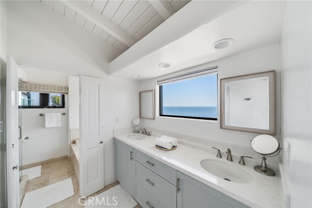 2664 Victoria Drive, Laguna Beach CA: https://media.crmls.org/medias/c5321f45-7052-41cf-8eb5-fcedbd94b28e.jpg