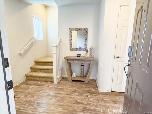 Detail Gallery Image 15 of 16 For 14124 W Pine Ln, Van Nuys,  CA 91405 - 3 Beds | 3 Baths