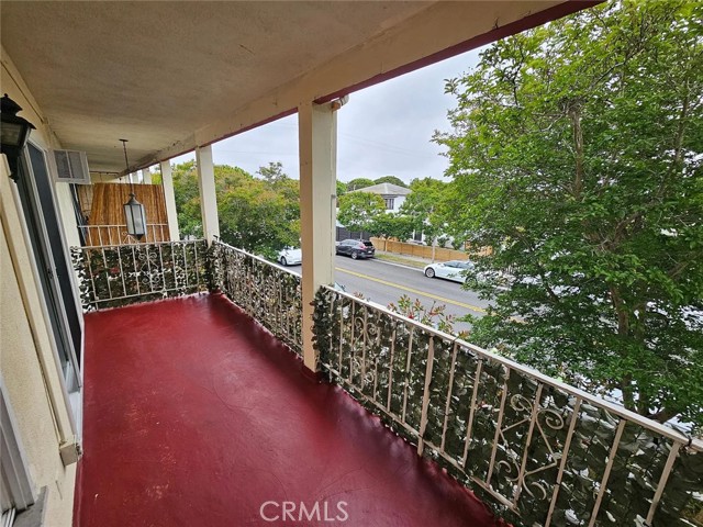 Detail Gallery Image 19 of 21 For 2302 Oak St, Santa Monica,  CA 90405 - – Beds | – Baths