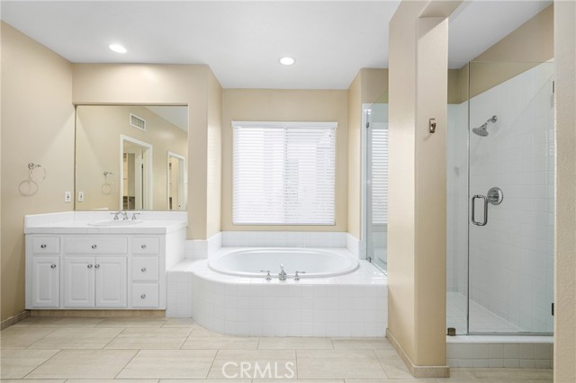 Detail Gallery Image 29 of 44 For 1030 S Summer Breeze Ln, Anaheim Hills,  CA 92808 - 5 Beds | 4/1 Baths