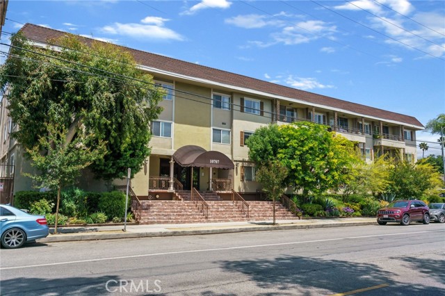 10707 Camarillo Street, 314 photo 3