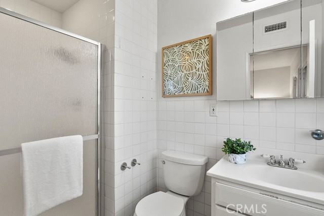 Detail Gallery Image 12 of 18 For 15122 Capetown Ln, Huntington Beach,  CA 92647 - 4 Beds | 2 Baths
