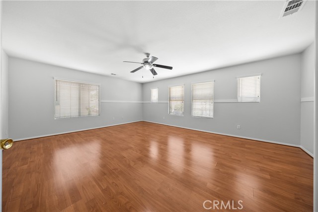 12337 Columbia Lane, Eastvale CA: https://media.crmls.org/medias/c532e975-951b-48ef-81f0-08fa6947e050.jpg