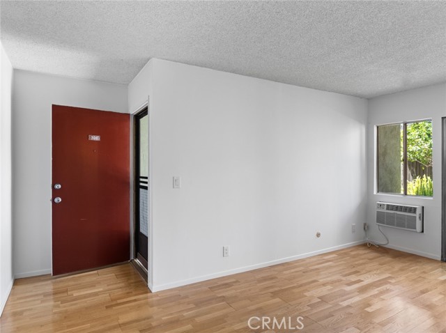 4919 Indian Wood Road, Culver City CA: https://media.crmls.org/medias/c5344f4d-8124-4ae3-932e-f99bd11cefc4.jpg