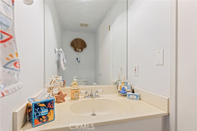 15760 Midwood Drive, Granada Hills CA: https://media.crmls.org/medias/c53475bf-55ca-4ec7-a061-a8a60b0694c6.jpg