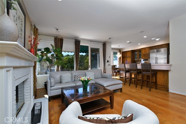 Detail Gallery Image 11 of 42 For 23224 Park Corniche, Calabasas,  CA 91302 - 5 Beds | 4 Baths