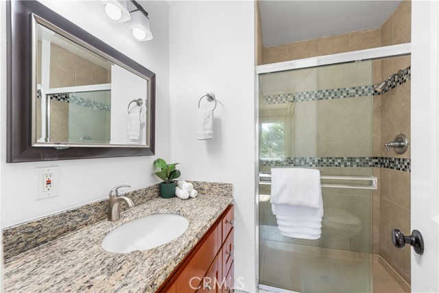 Detail Gallery Image 23 of 33 For 412 N Cerritos Ave, Azusa,  CA 91702 - 3 Beds | 2/1 Baths