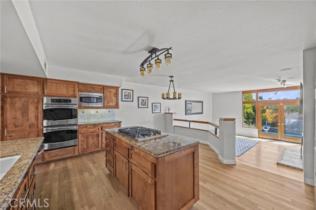 4 Woodhaven, Laguna Niguel CA: https://media.crmls.org/medias/c535de75-df1b-46e3-b925-10ae76282cd3.jpg