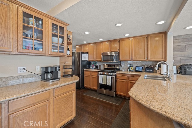 Image 17 of 52 For 42014 Roanoake St.