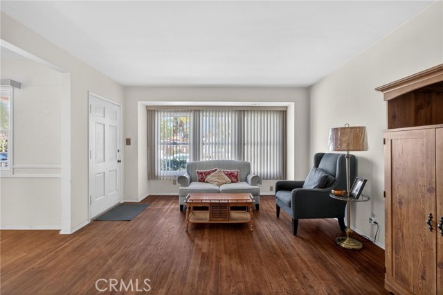 Detail Gallery Image 5 of 42 For 4904 W 121 St, Hawthorne,  CA 90250 - 4 Beds | 2 Baths