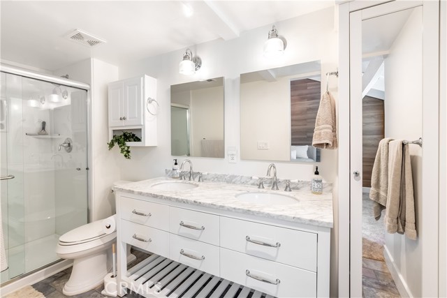Image 20 of 28 For 40 Seabird Court 36