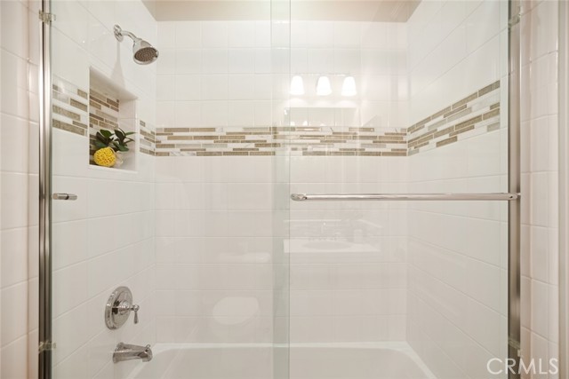 Image 36 of 75 For 2282 Rosecrans Court